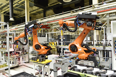 一汽解放動(dòng)力第760萬臺(tái)發(fā)動(dòng)機(jī)下線 惠山智能工廠正式啟用