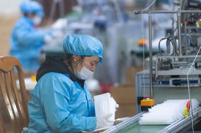 湖南瀏陽 開足馬力保供應(yīng)，口罩產(chǎn)銷兩旺顯擔(dān)當(dāng)